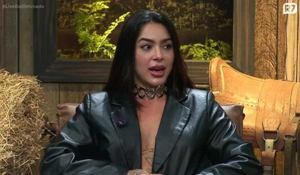 Luana Targino ficou chocada ao ver imitação de Albert (Foto: Record TV / PlayPlus) Luana Targino ficou chocada ao ver imitação de Albert (Foto: Record TV / PlayPlus)