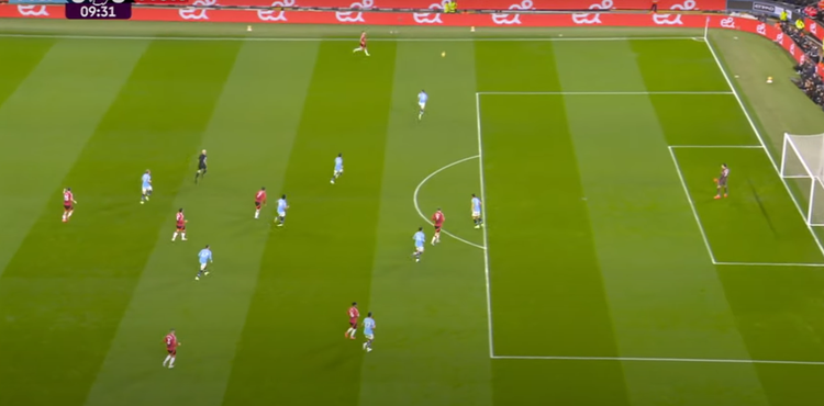 MANCHESTER UNITED consegue virada ‘relâmpago’ e derrota o MANCHESTER CITY