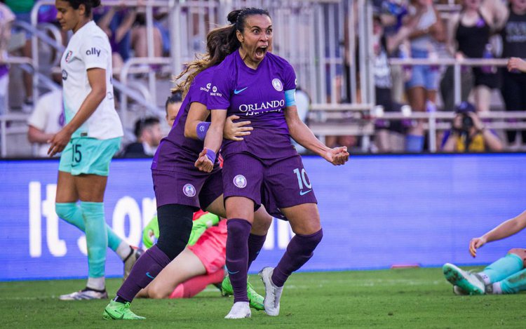 Marta tem proposta de renovação de contrato com o Orlando Pride