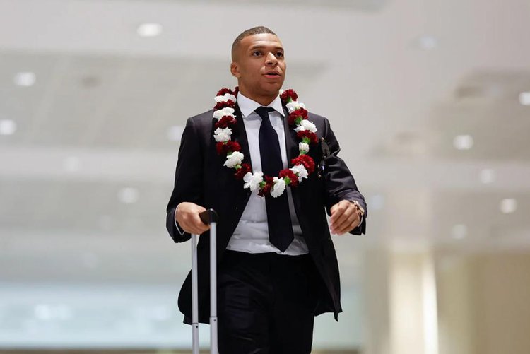 Mbappé na chegada do Real Madrid ao Catar