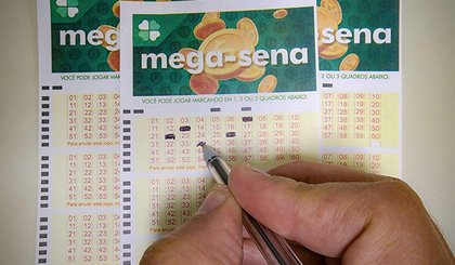 Mega-Sena, concurso da Mega-Sena, jogos da Mega-Sena, loteria da Mega-Sena. (Foto: Rafa Neddermeyer / Agência Brasil)
