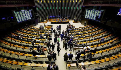 Plenário da Câmara dos Deputados. (Foto: Reuters/Adriano Machado) Plenário da Câmara dos Deputados. (Foto: Reuters/Adriano Machado)
