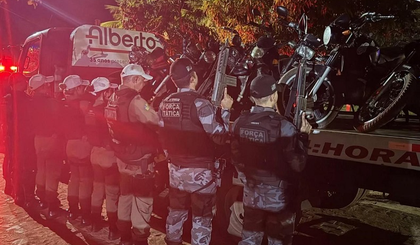 PM apreende 10 motocicletas durante “rolezinho” em Picos no feriado de Natal. (Foto: PM-PI)