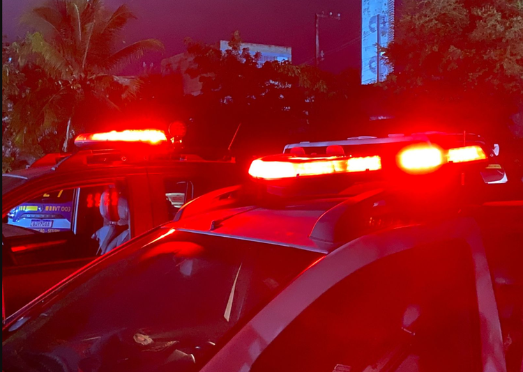 Polícia.