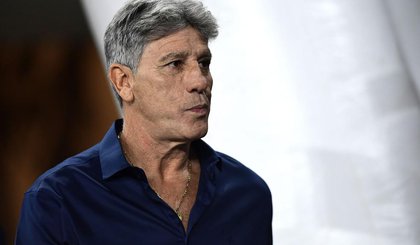 Renato Gaúcho, algo do Vasco, está livre no mercado desde que saiu do Grêmio (Foto: Marcos Ribolli)