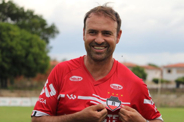 Sidney Moraes, técnico do River-PI