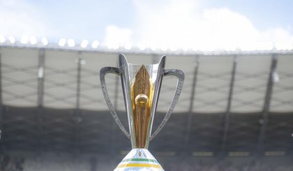 Troféu da Supercopa Rei, que será disputado entre Botafogo e Flamengo em fevereiro (Foto: Alessandra Torres / CBF) Troféu da Supercopa Rei, que será disputado entre Botafogo e Flamengo em fevereiro (Foto: Alessandra Torres / CBF)