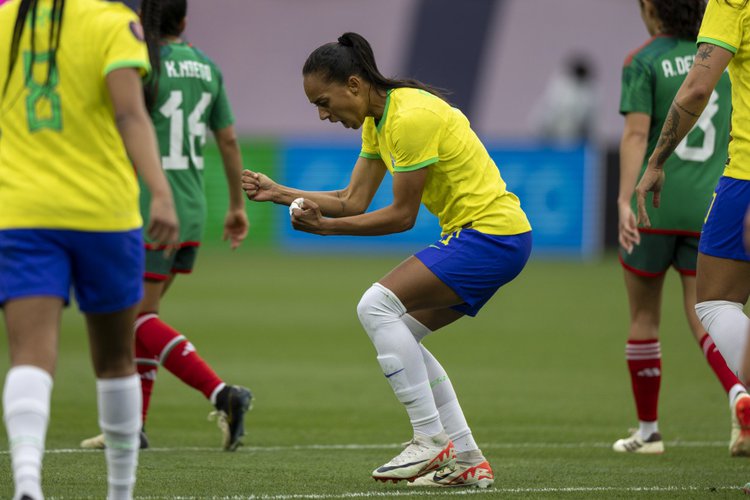 Adriana foi decisiva na vitória do Brasil sobre o México