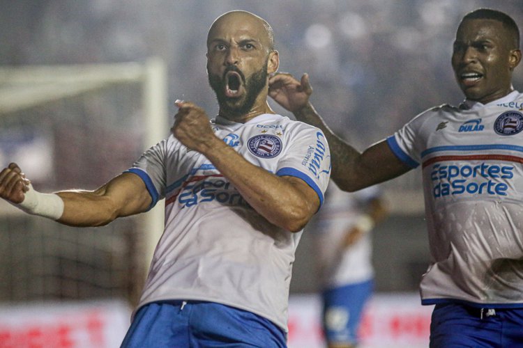 Pela Copa Betano do Brasil, Thaciano marcou o gol de número 10.000 do Bahia contra o Caxias