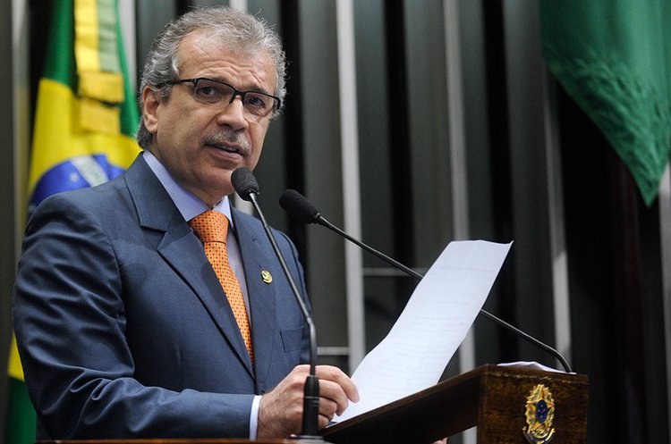 A construção de uma candidatura própria, seja liderada por João Vicente Claudino ou outro candidato, sob a égide da federação PSDB/Cidadania, representa um movimento estratégico diante dos desafios políticos