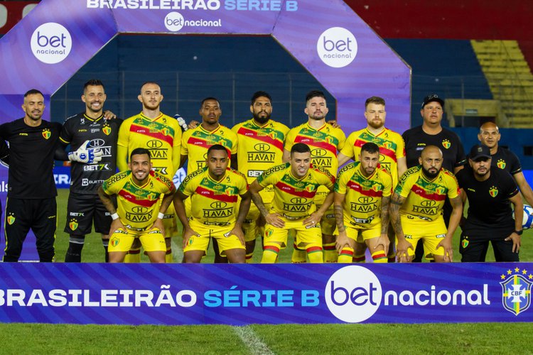 Brusque largou muito bem na Série B do Brasileirão