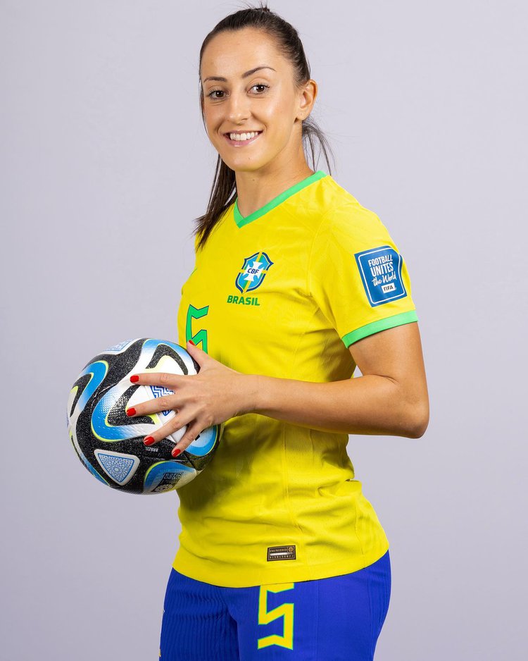 Luana, jogadora da seleção, é diagnosticada com Linfoma de Hodgkin