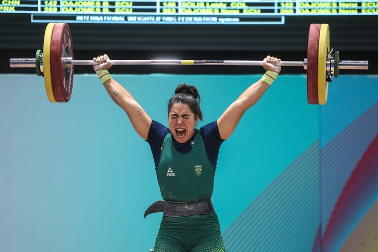 Federação Internacional de Levantamento de Pesos oficializa classificação de Amanda Schott para os Jogos Olímpicos