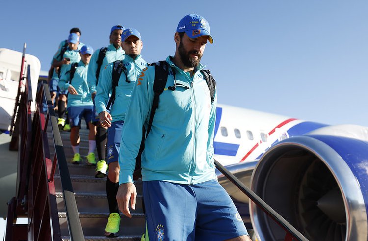 Seleção Brasileira chega em College Station, no Texas, para partida contra o México