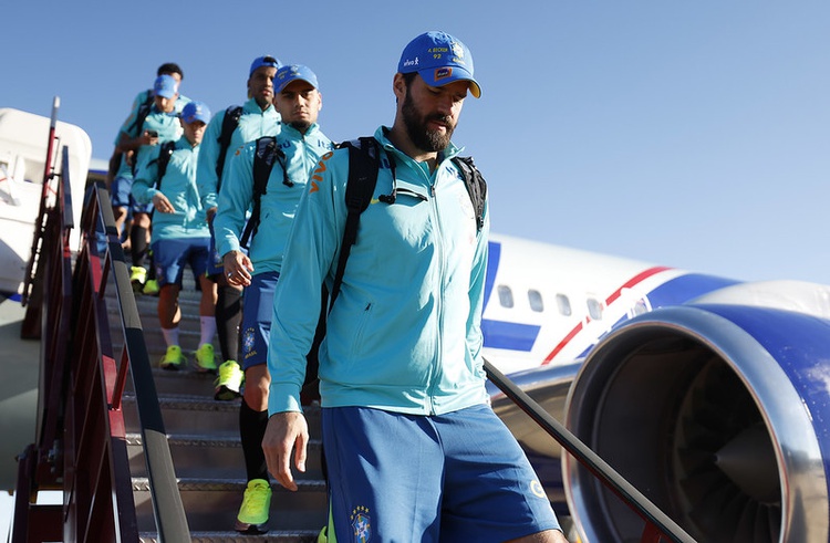 Seleção Brasileira chega em College Station, no Texas, para partida contra o México