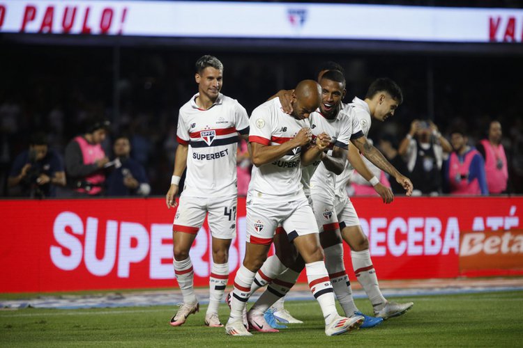 São Paulo encara o Goiás, às 20h, no MorumBIS, pela Copa Betano do Brasil