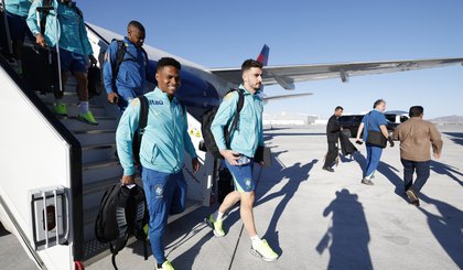 Seleção desembarca em Las Vegas (Foto: Rafael Ribeiro/CBF)