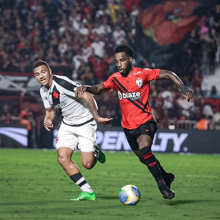 Vasco e Atlético-GO se enfrentam nesta terça-feira (6), às 21h45