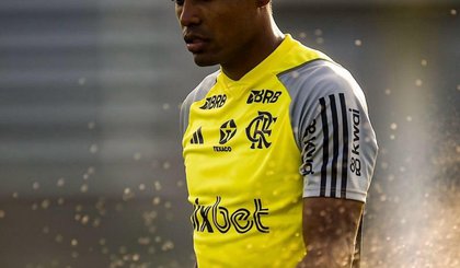 Alex Sandro em treino do Flamengo (Foto: Marcelo Cortes/CRF) Alex Sandro em treino do Flamengo (Foto: Marcelo Cortes/CRF)