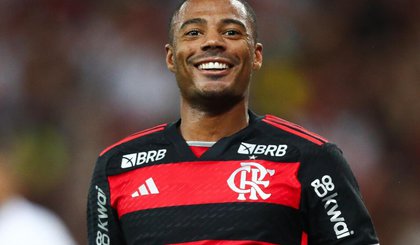 De la Cruz sorri em jogo do Flamengo (Foto: Divulgação / Flamengo) De la Cruz sorri em jogo do Flamengo (Foto: Divulgação / Flamengo)