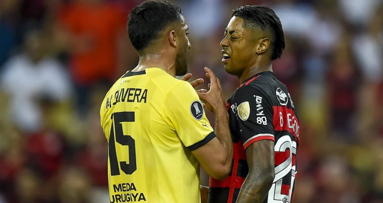 Flamengou perdeu para o Peñarol, no Rio• Marcelo Cortes / Flamengo