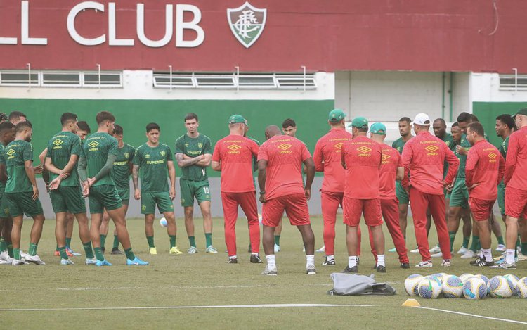 Fluminense vê risco de rebaixamento aumentar após derrota para o Atlético-GO
