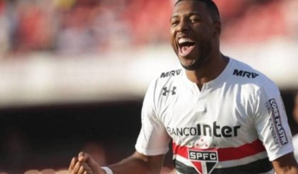 Jucilei vestiu camisas de clubes como São Paulo e Corinthians (Foto: Divulgação) Jucilei vestiu camisas de clubes como São Paulo e Corinthians (Foto: Divulgação)