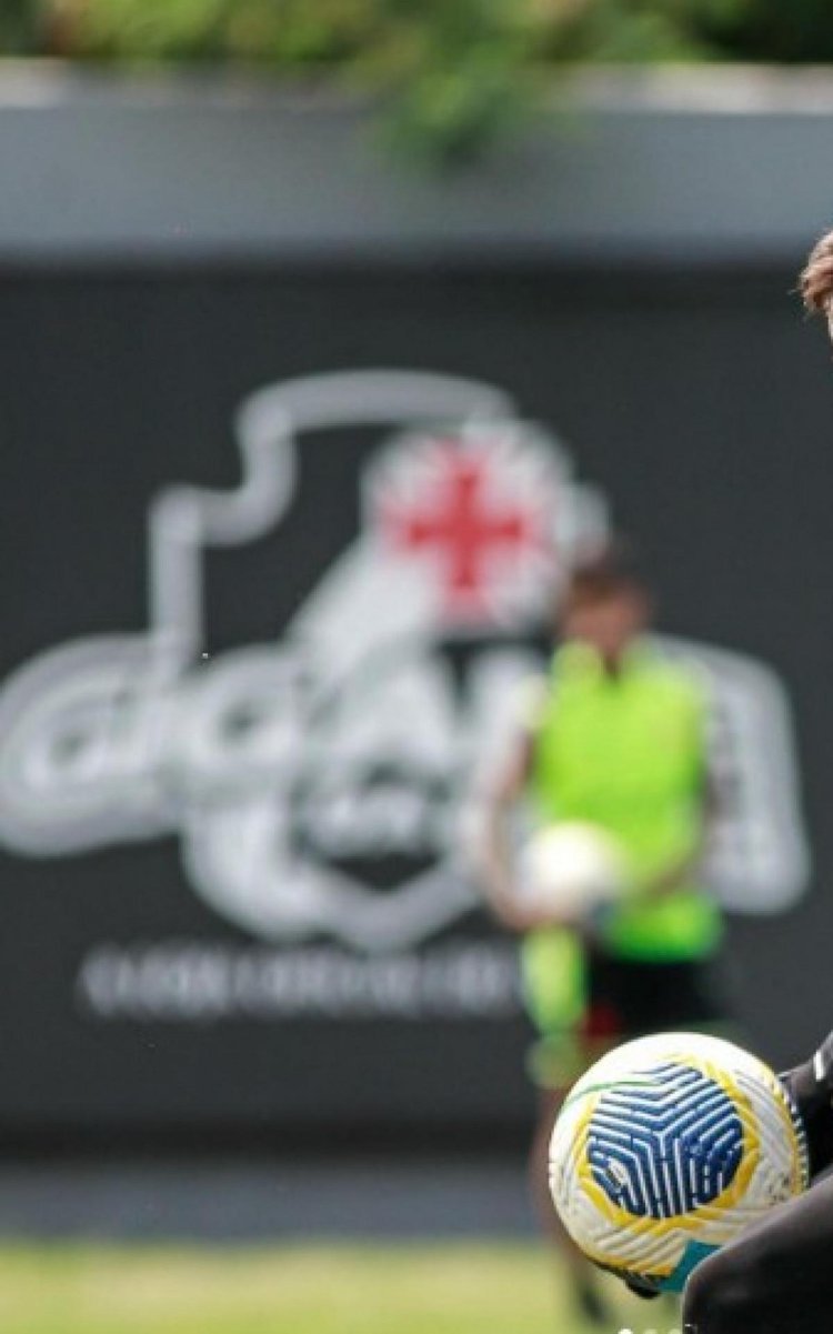 Léo Jardim em treino do Vasco