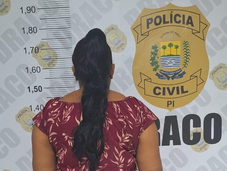 Mulher que fingia ser integrante de uma facção criminosa para extorquir vizinha é presa em Teresina