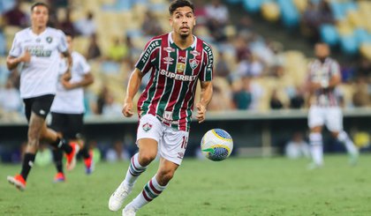 Nonato chegou a ficar desacordado em campo, mas logo recuperou a consciência (Foto: Marina Garcia / Fluminense) Nonato chegou a ficar desacordado em campo, mas logo recuperou a consciência (Foto: Marina Garcia / Fluminense)