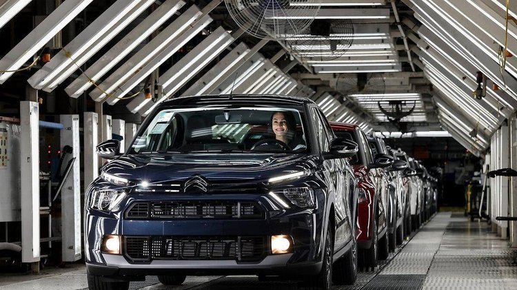 Produção do Citroën Basalt em Porto Real (RJ)