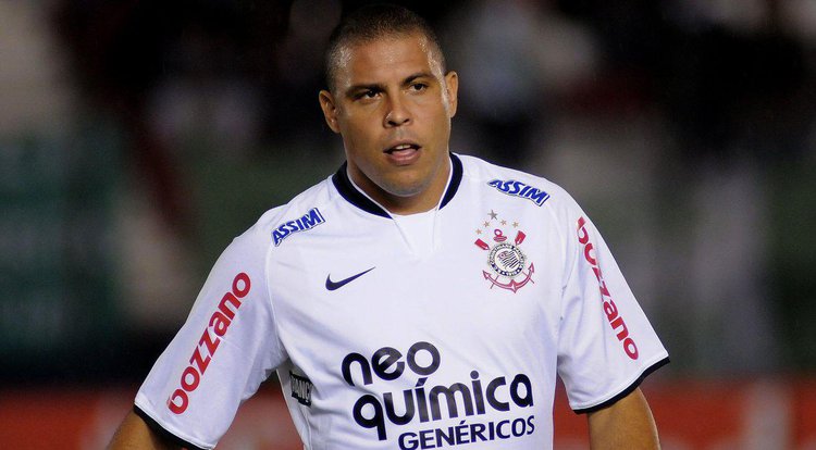 Ronaldo em partida pelo Corinthians na Libertadores de 2010• Dante Fernandez/LatinContent/Getty Images