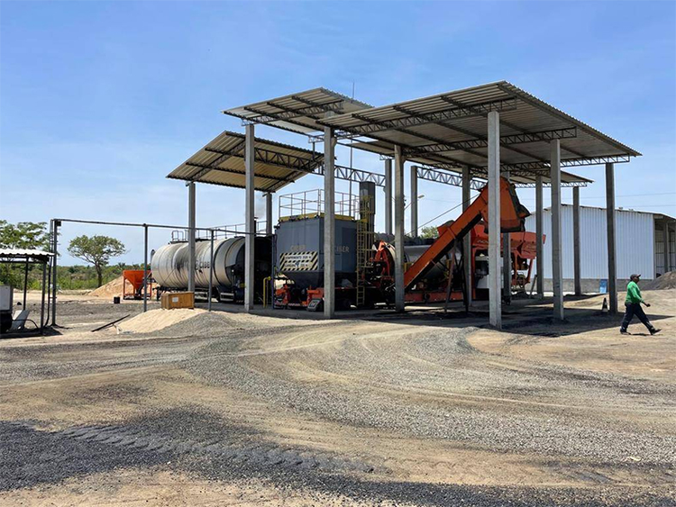 A usina de asfalto da prefeitura de Teresina, localizada no povoado Alegria, na zona rural da Capital