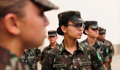Alistamento feminino voluntário: Rio lidera com folga (Foto: Divulgação/Ministério da Defesa) Alistamento feminino voluntário: Rio lidera com folga (Foto: Divulgação/Ministério da Defesa)