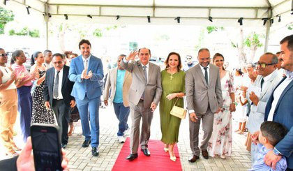 Antônio Reis é reconduzido ao cargo de prefeito durante solenidade na Prefeitura de Floriano (Foto: Divulgação / Prefeitura Municipal de Floriano)