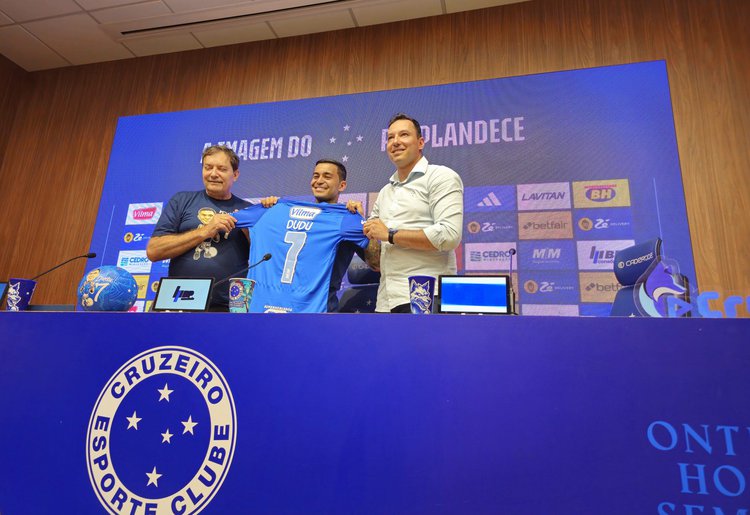 Atacante falou sobre o ano de 2025, Diniz e Gabigol.