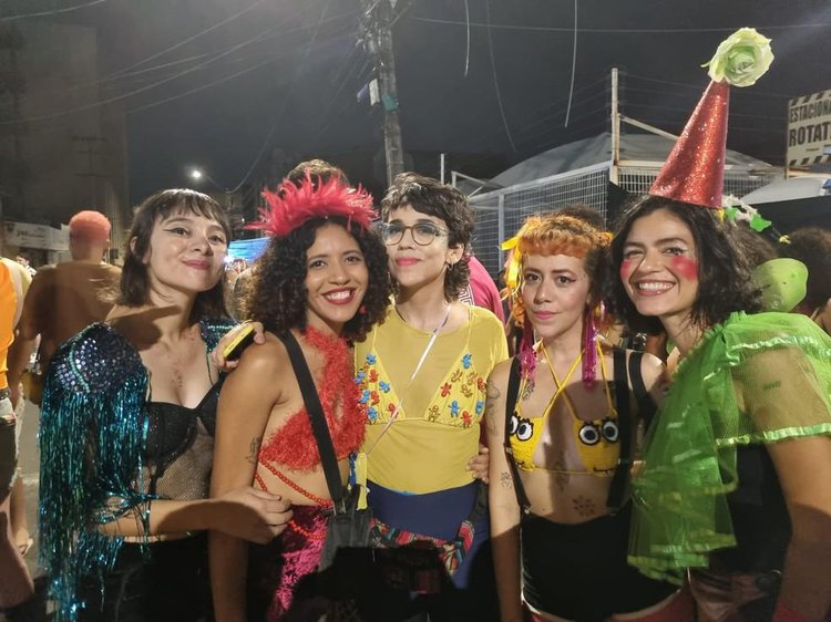 Bloco Stouradas celebra diversidade e valorização do carnaval de rua em Teresina