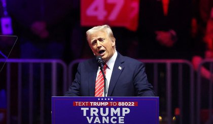 Donald Trump discursa a apoiadores, em Washington (Foto: AFP) Donald Trump discursa a apoiadores, em Washington (Foto: AFP)