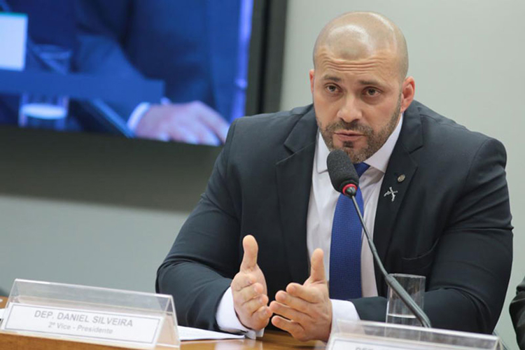 Em dezembro, o ex-deputado chegou a ter liberdade condicional concedida por Alexandre de Moraes, para que o político cumprisse o restante da pena em casa.