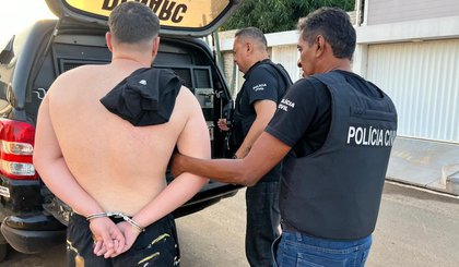 Filho de vereador de Piracuruca é preso durante operação contra tráfico de drogas (Foto: Divulgação/SSP-PI) Filho de vereador de Piracuruca é preso durante operação contra tráfico de drogas (Foto: Divulgação/SSP-PI)