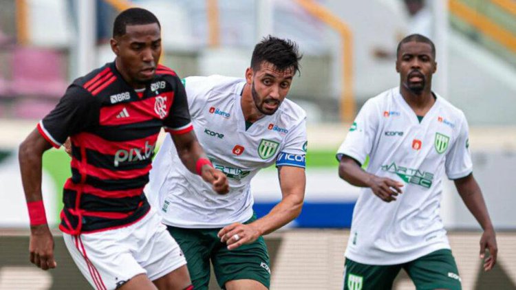 Flamengo perde e Fluminense empata na estreia do Carioca 2025