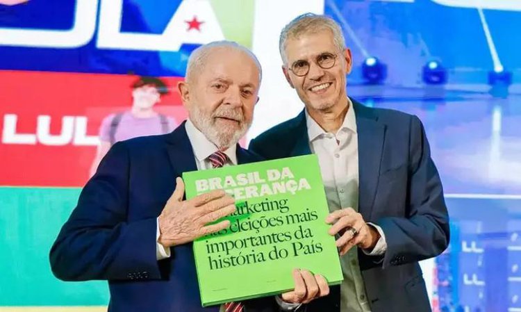 Lula e Sidônio trabalharam na campanha eleitoral de 2022