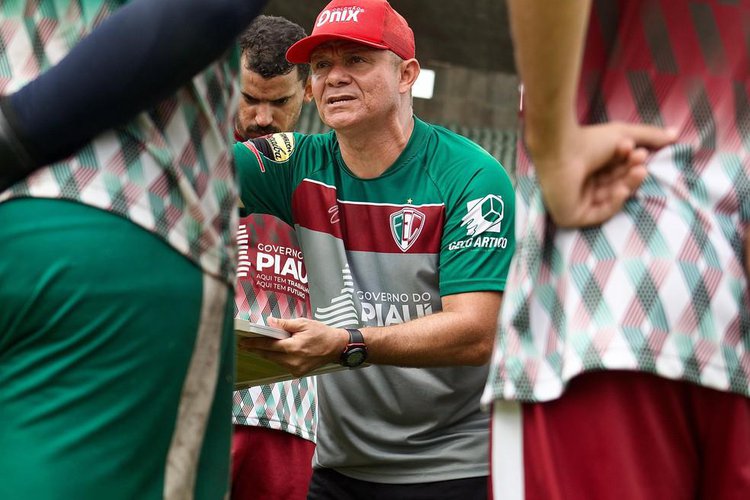 Marcinho Guerreiro, técnico do Fluminense-PI