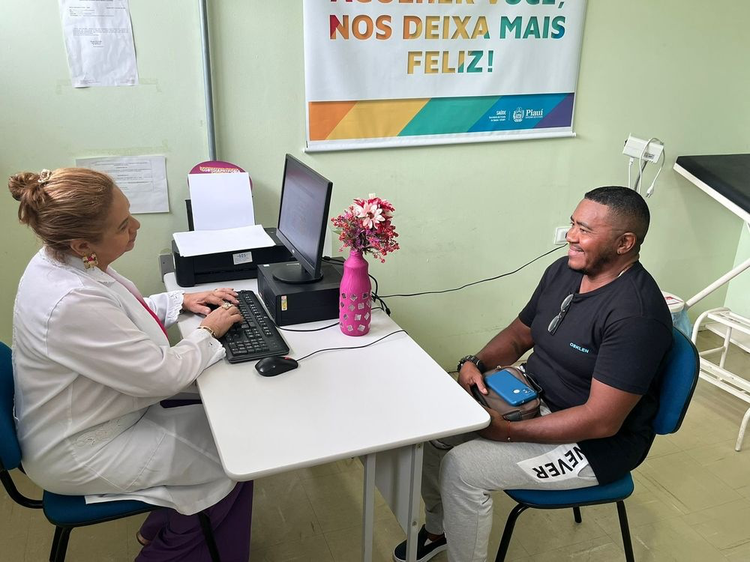 O ex-jogador de futebol Jamaico conta que encontrou no ambulatório um espaço seguro.