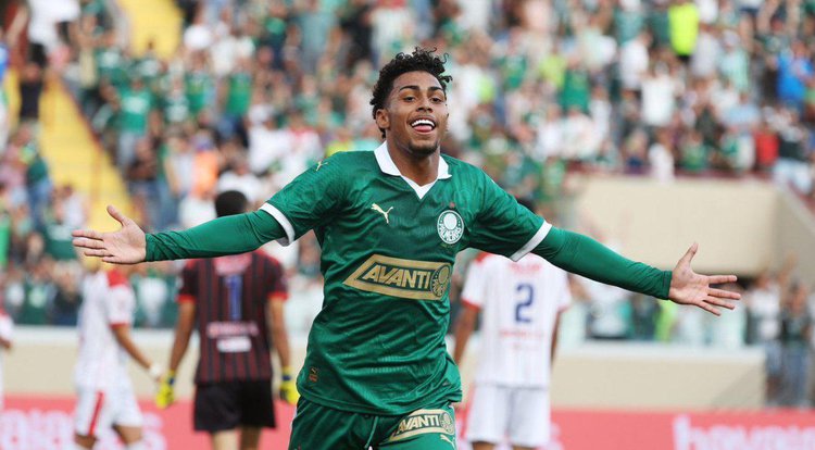 Palmeiras venceu o Náutico por 9 a 0.