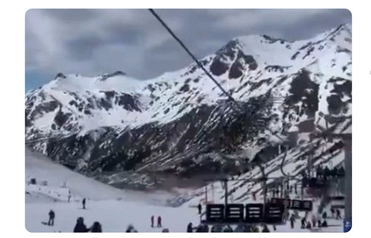 Pelo menos 30 pessoas ficaram feridas após o cabo de um teleférico se romper na Espanha