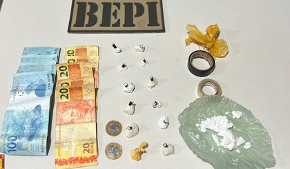 Polícia prende três suspeitos de tráfico com cocaína em Santana do Piauí (Foto: BEPI-PI)