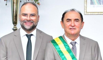 Posse do prefeito Antônio Reis e do vice-prefeito Joab Curvina marca início de nova gestão em Floriano (Foto: Divulgação / Prefeitura Municipal de Floriano)