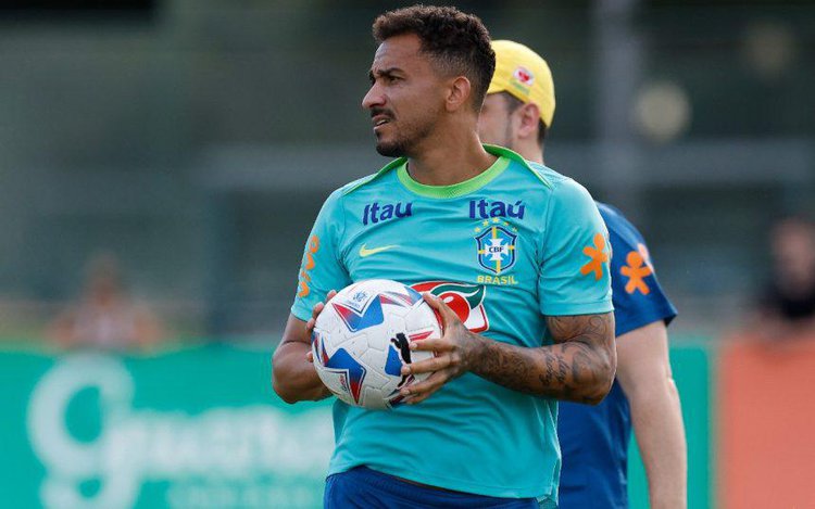 Pressão da esposa de Danilo pode ser ‘trunfo’ para Flamengo fechar contratação do jogador.