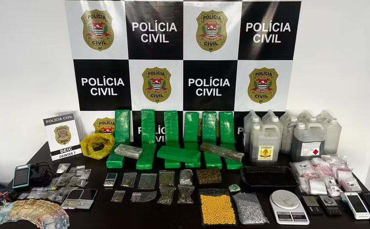 Segundo a Polícia Civil, a dupla utilizava um aplicativos de mensagens para receber pedidos e realizavam as entregas no estilo delivery.